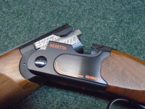 690 SPORTING BLACK 12g Over and Under by Beretta - Image 4