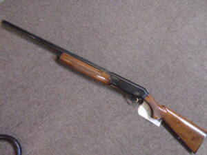 GOLD Semi-auto 12g by Browning