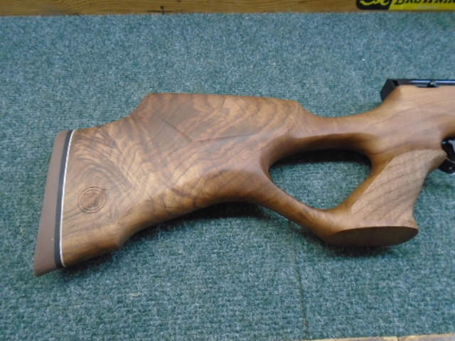 HW100X-KT .22 Airgun by Weihrauch - Image 4